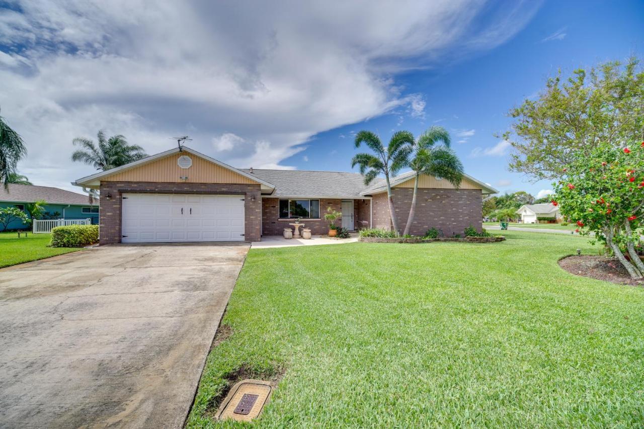 Waterfront Merritt Island Vacation Rental With Pool! Exterior photo